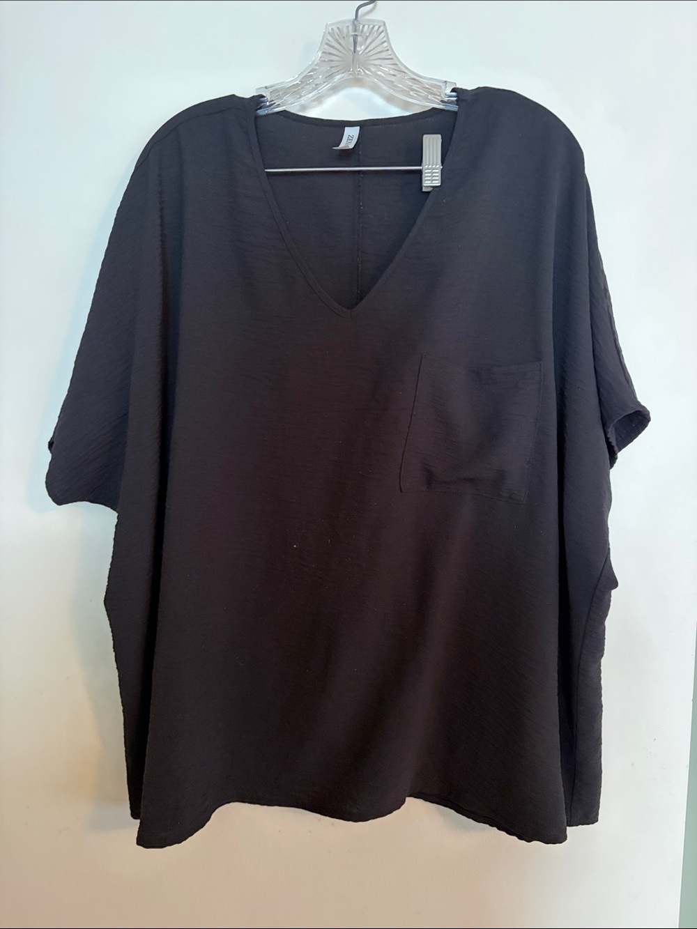 Zenana Outfitters Black V-Neck Short Sleeve Blouse with Pocket